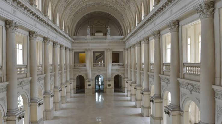 En la Justicia de Córdoba todos hablan mal de todos; ahora dicen que Pérez Moreno «hace lobby» para las causas de su ex estudio